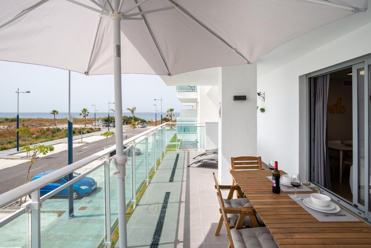 Seafront Duna Beach Luxury Apartment Торрокс-Коста Экстерьер фото